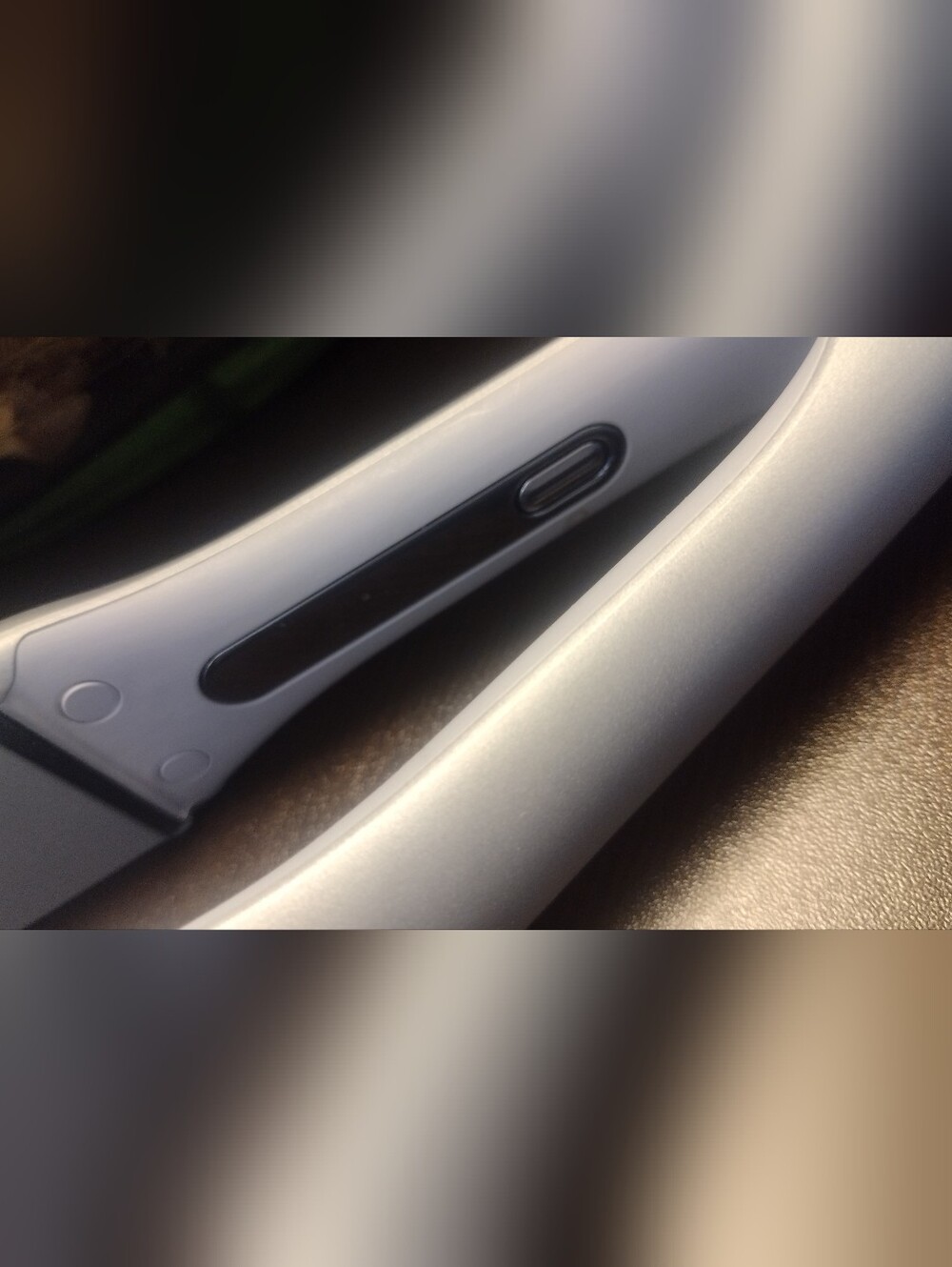 CHI 1 1/2 Inch Ceramic Flat Iron - Picture 3 of 4